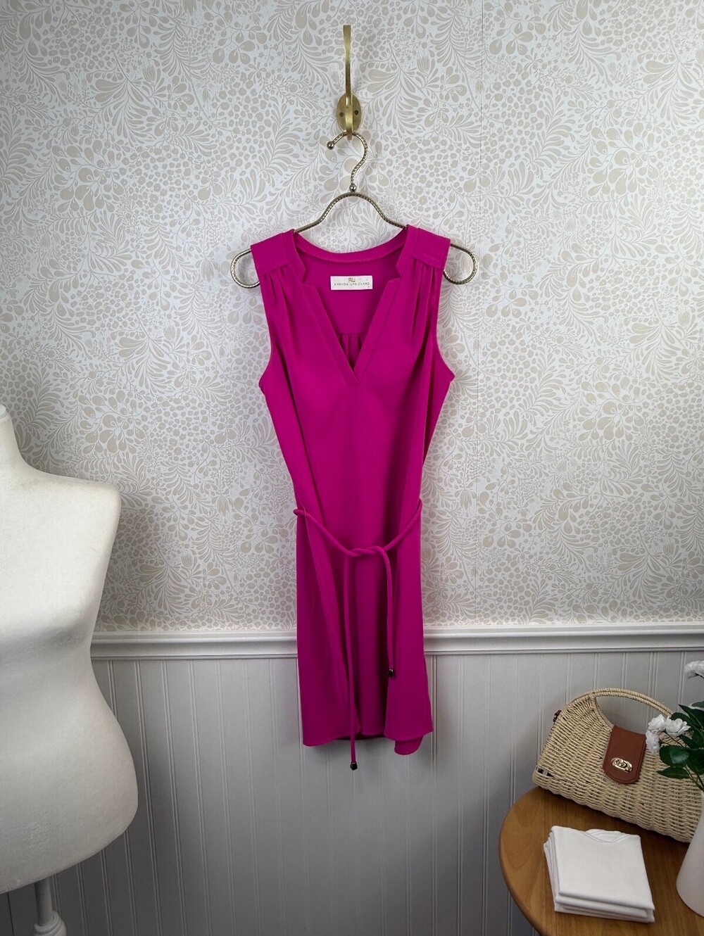 Amanda Uprichard Bright Pink Sleeveless V-Neck Tie Shift Dress - Size - Small